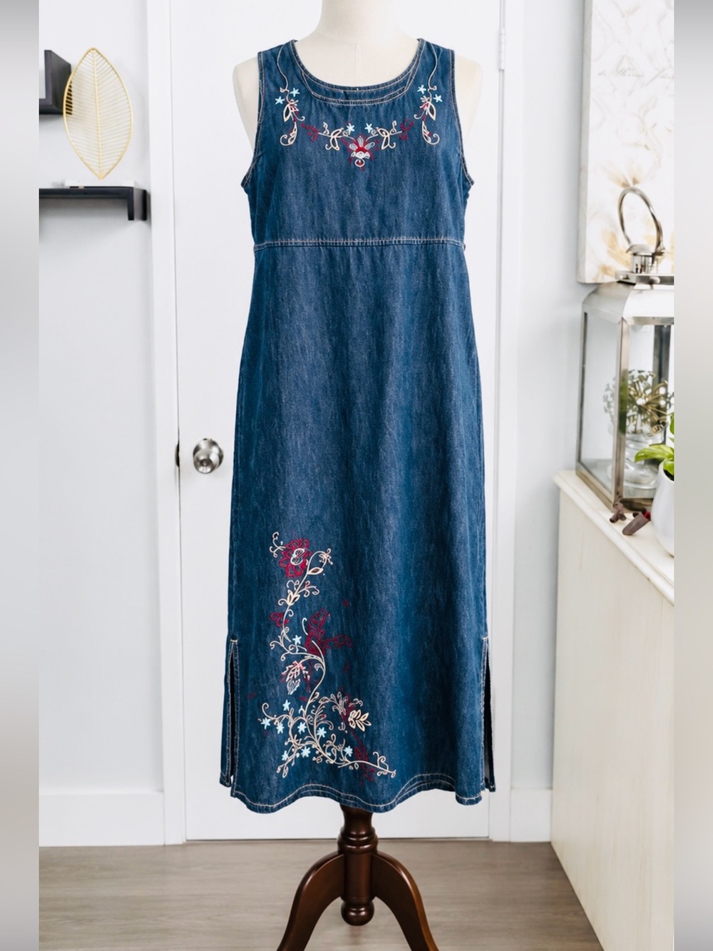 Studio Ease Embroidered
Denim Midi Dress Cotton Boho
Cottagecore Sleeveless 12